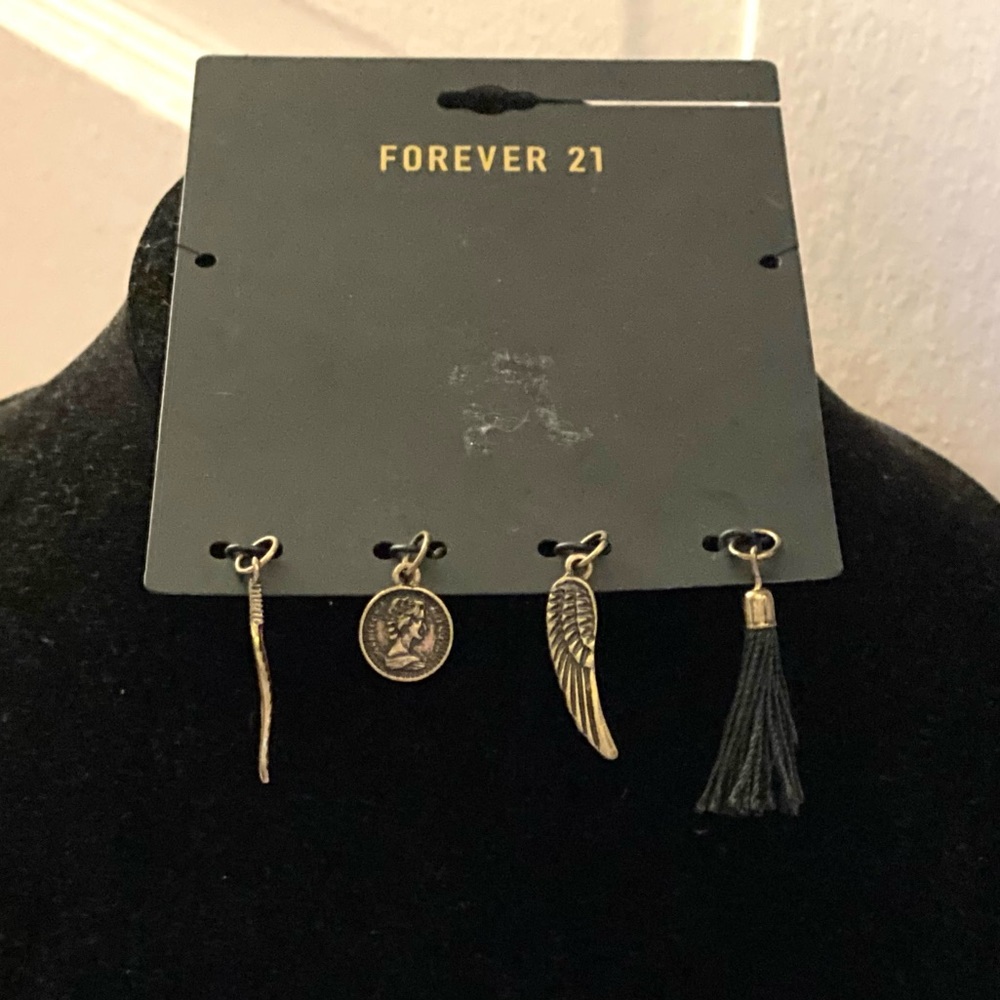 FOREVER 21 BURNISHED HOLD 4 NECKLACE CHARMS Pendants NEW
